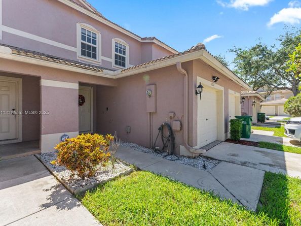 8532 W Southgate Shores Cir, Tamarac FL 33321