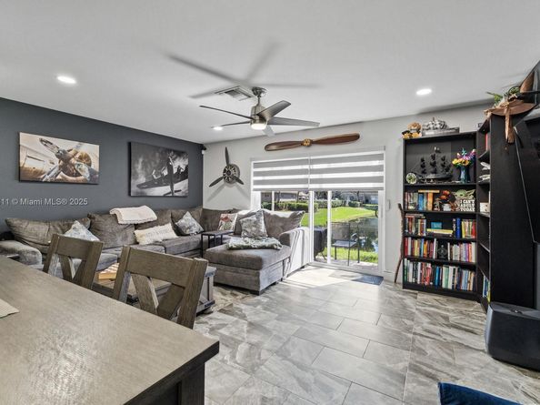 8532 W Southgate Shores Cir, Tamarac FL 33321