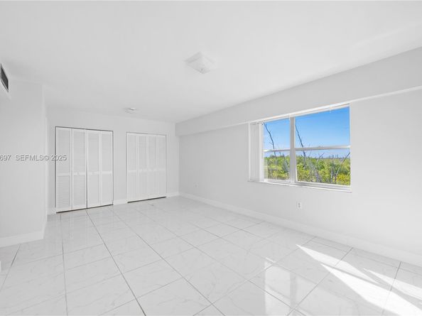 16508 NE 26th Ave 601, North Miami Beach FL 33160