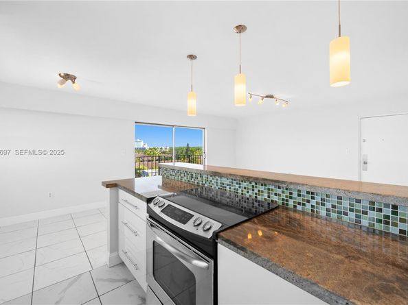 16508 NE 26th Ave 601, North Miami Beach FL 33160