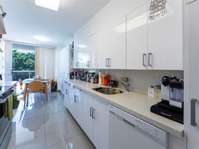 3640 Yacht Club Dr 305, Aventura FL 33180