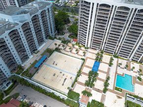 3640 Yacht Club Dr 305, Aventura FL 33180