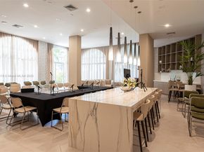 3640 Yacht Club Dr 305, Aventura FL 33180