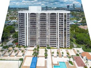 3640 Yacht Club Dr 305, Aventura FL 33180