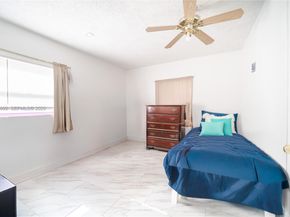 419 SW 80th Ave, Pompano Beach FL 33068