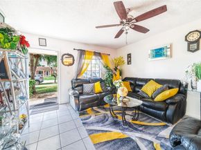 419 SW 80th Ave, Pompano Beach FL 33068