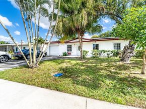 419 SW 80th Ave, Pompano Beach FL 33068
