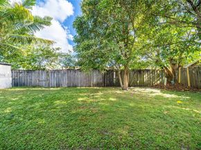 419 SW 80th Ave, Pompano Beach FL 33068
