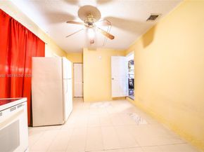 419 SW 80th Ave, Pompano Beach FL 33068