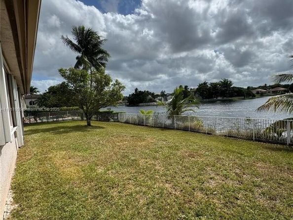 13166 SW 21st St, Miramar FL 33027