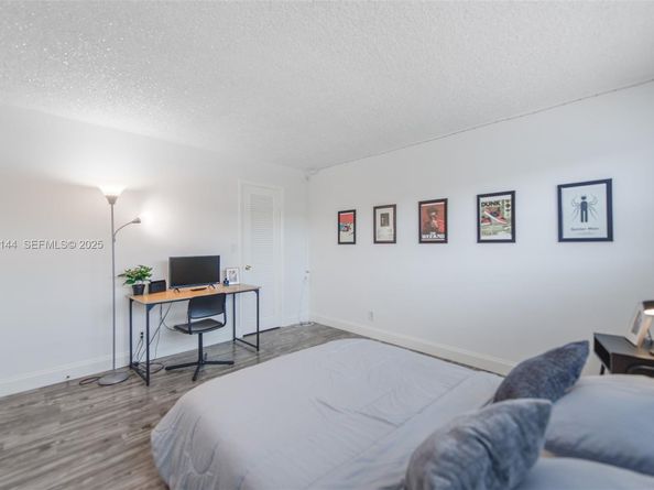 200 NE 12th Ave 6D, Hallandale Beach FL 33009
