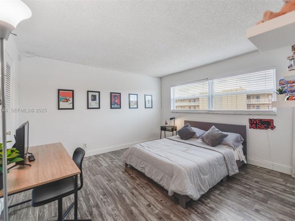 200 NE 12th Ave 6D, Hallandale Beach FL 33009