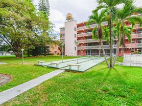 200 NE 12th Ave 6D, Hallandale Beach FL 33009