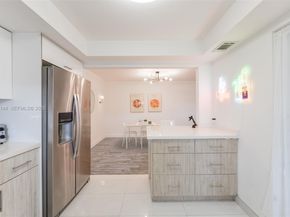 200 NE 12th Ave 6D, Hallandale Beach FL 33009