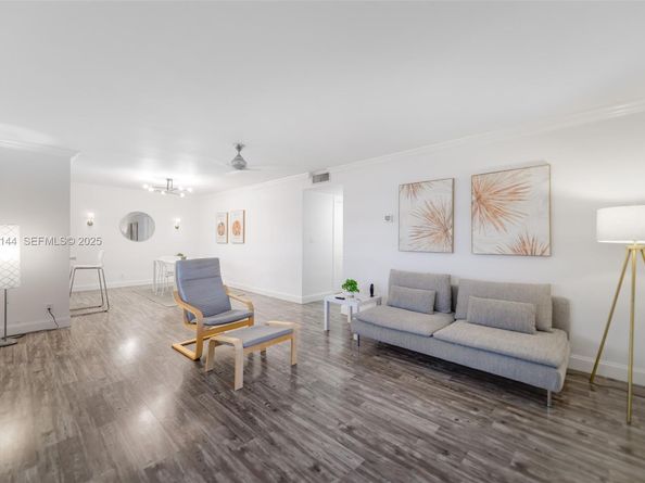 200 NE 12th Ave 6D, Hallandale Beach FL 33009