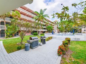 200 NE 12th Ave 6D, Hallandale Beach FL 33009