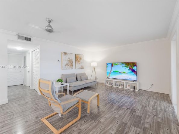 200 NE 12th Ave 6D, Hallandale Beach FL 33009