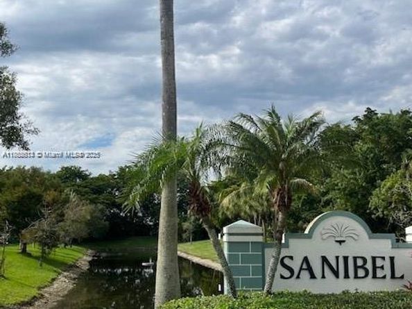 8066 Sanibel Dr 8066, Tamarac FL 33321