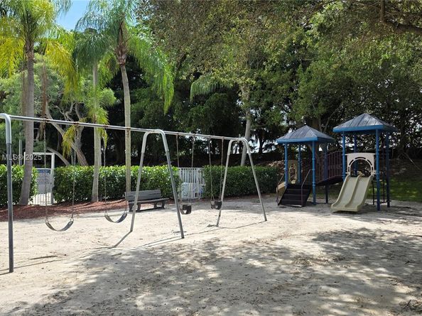 8066 Sanibel Dr 8066, Tamarac FL 33321