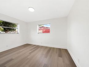4290 NW 38th Ave, Lauderdale Lakes FL 33309