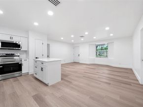 4290 NW 38th Ave, Lauderdale Lakes FL 33309