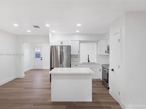 4290 NW 38th Ave, Lauderdale Lakes FL 33309