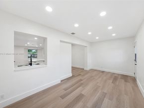 4290 NW 38th Ave, Lauderdale Lakes FL 33309