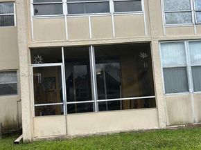 2800 W Sunrise Lakes Dr 104, Sunrise FL 33322