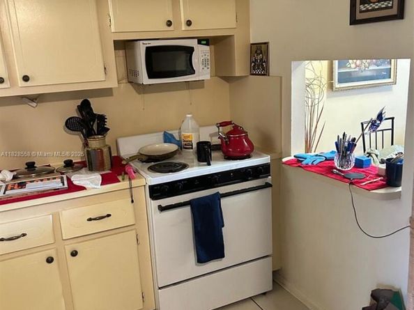 2800 W Sunrise Lakes Dr 104, Sunrise FL 33322