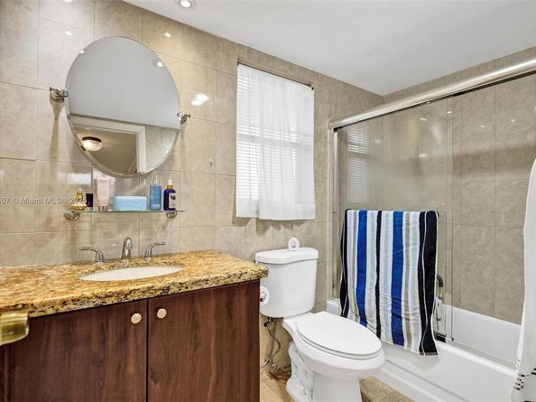 2791 N Pine Island Rd 205, Sunrise FL 33322