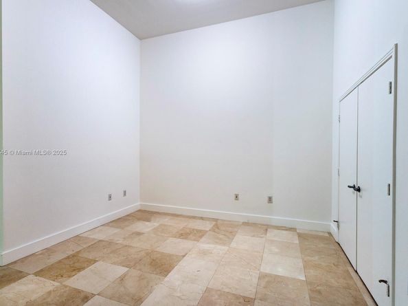 9055 SW 73rd Ct 707, Miami FL 33156