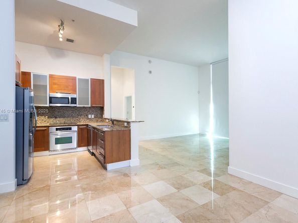 9055 SW 73rd Ct 707, Miami FL 33156