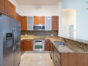 9055 SW 73rd Ct 707, Miami FL 33156