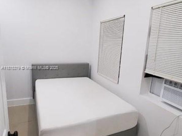 1925-1927 Rodman St, Hollywood FL 33020