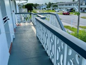 52 NE 204th St 32, Miami Gardens FL 33179