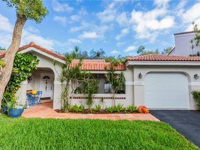 1327 Seagrape Cir, Weston FL 33326
