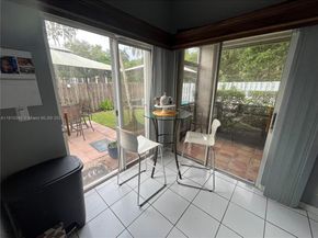 1327 Seagrape Cir, Weston FL 33326