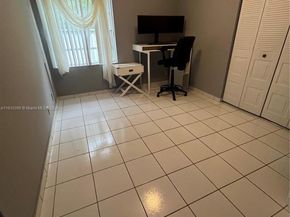 1327 Seagrape Cir, Weston FL 33326