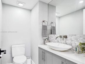 1201 S Ocean Dr 1001S, Hollywood FL 33019