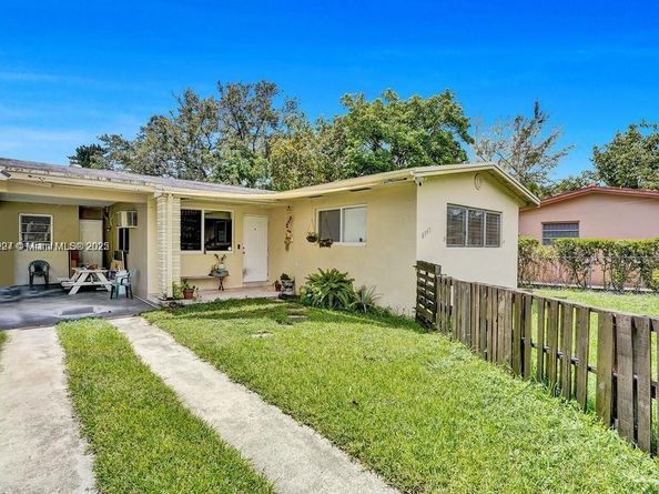 8347 E Dixie Hwy, Miami FL 33138