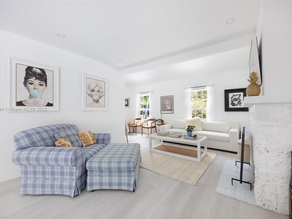 3951 Park Dr, Coconut Grove FL 33133