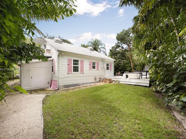 3951 Park Dr, Coconut Grove FL 33133