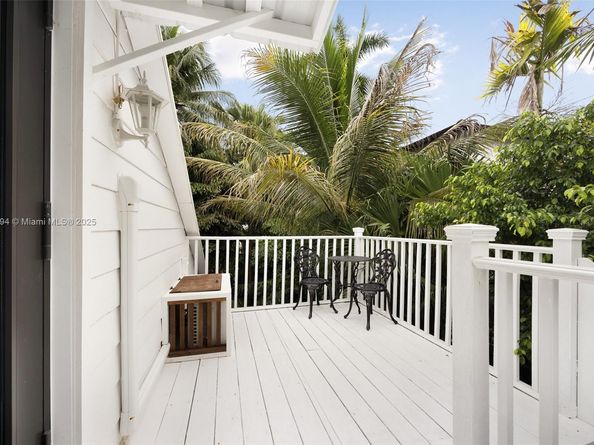 3951 Park Dr, Coconut Grove FL 33133