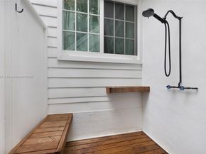 3951 Park Dr, Coconut Grove FL 33133