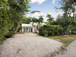 3951 Park Dr, Coconut Grove FL 33133
