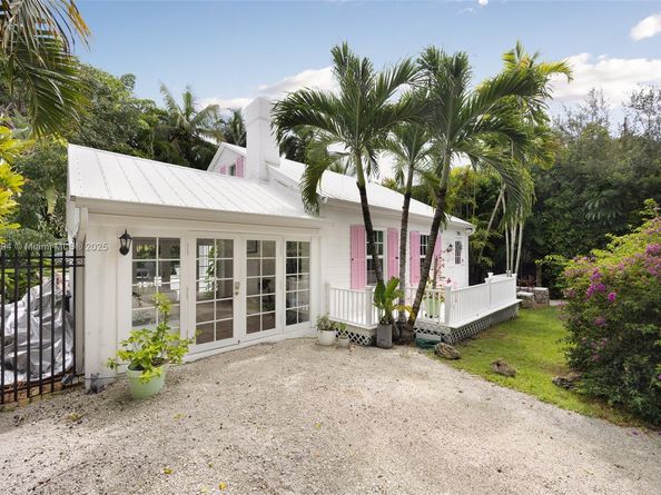 3951 Park Dr, Coconut Grove FL 33133