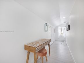 3951 Park Dr, Coconut Grove FL 33133