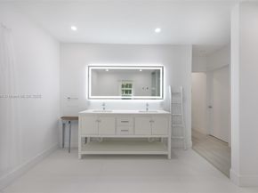 3951 Park Dr, Coconut Grove FL 33133