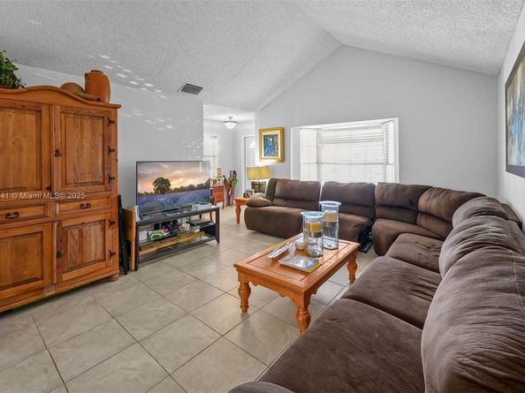 15846 SW 143rd Ct, Miami FL 33177