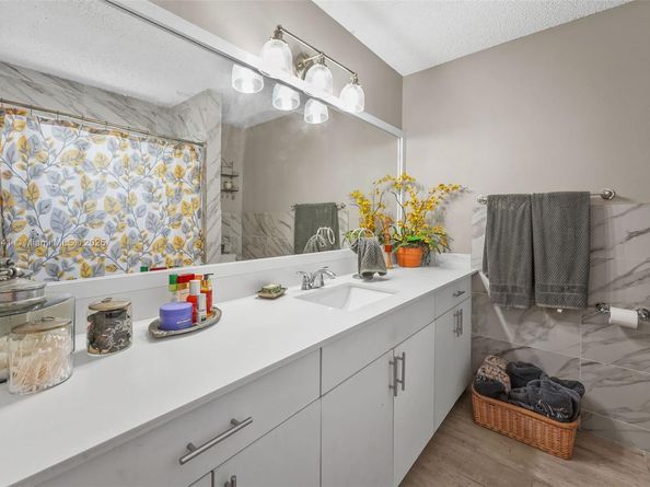 15846 SW 143rd Ct, Miami FL 33177